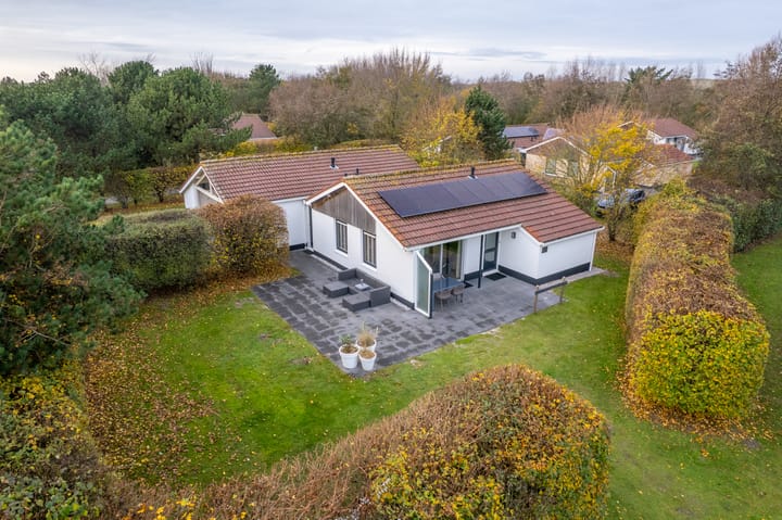 Engelsmanhiem 24 in Hollum foto