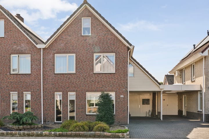 Enkweg 33 in Haarle foto