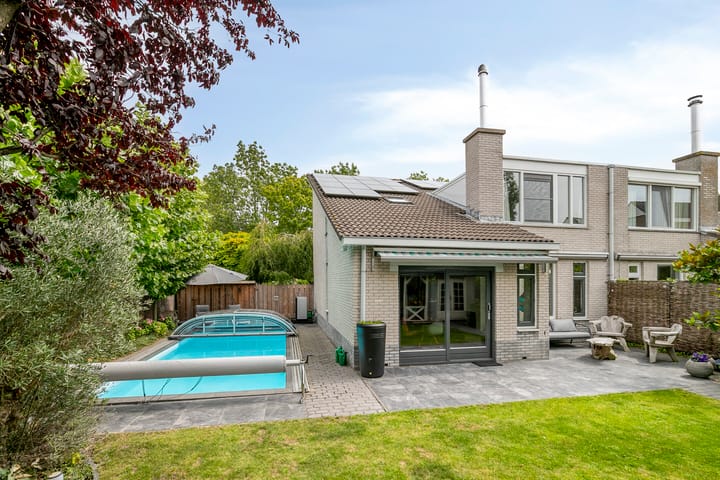 Erasmuslaan 57 in Oegstgeest foto