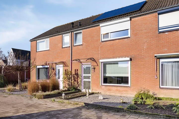 Ericaplein 9 in Kloosterzande foto