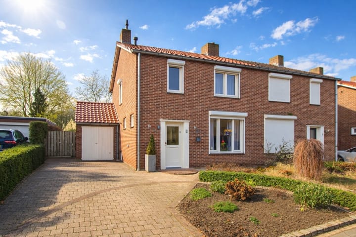 Esdoornlaan 1a in Haelen