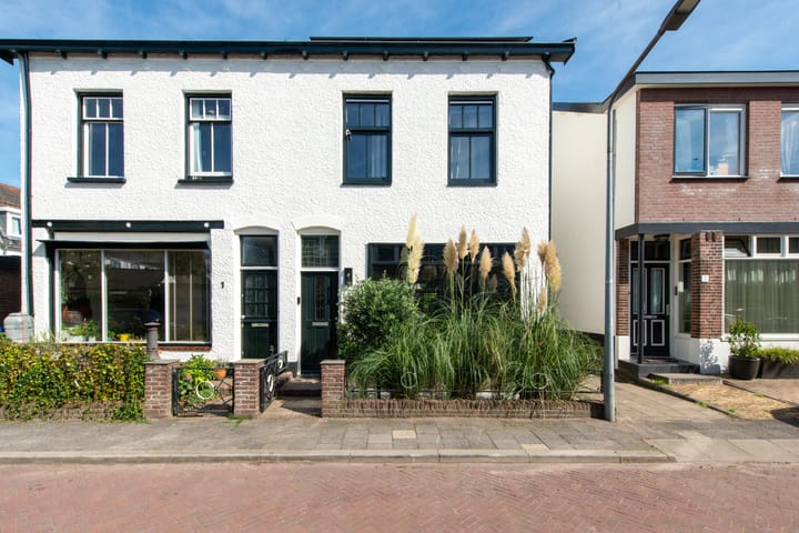 Faisantenstraat 3 in Hilversum foto