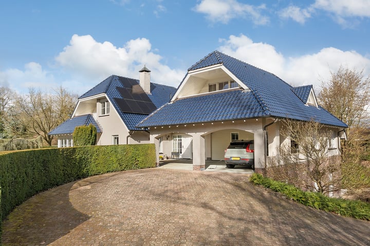 Falkenburgerf 1 in Ommen foto