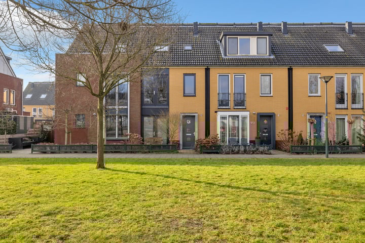 Fanny Blankers-Koenlaan 125 in Hoofddorp foto