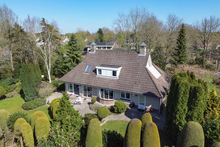 Fazantlaan 6 in Almere foto