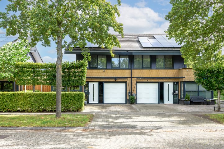 Februaristraat 122 in Almere foto