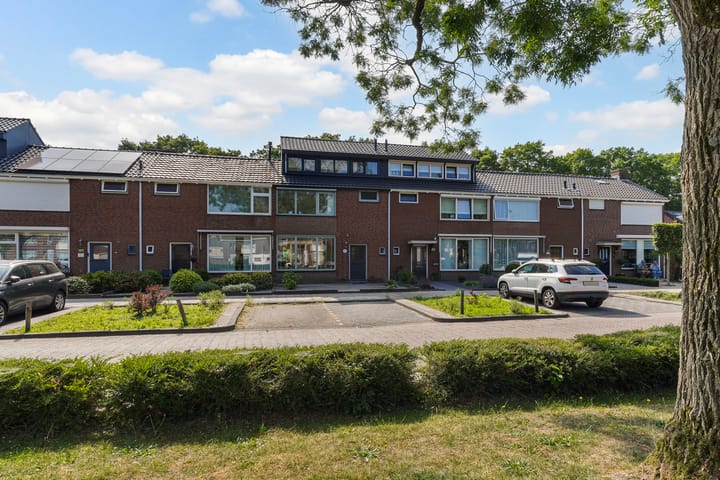 Ferdinand Bolplein 31 in Kaatsheuvel foto