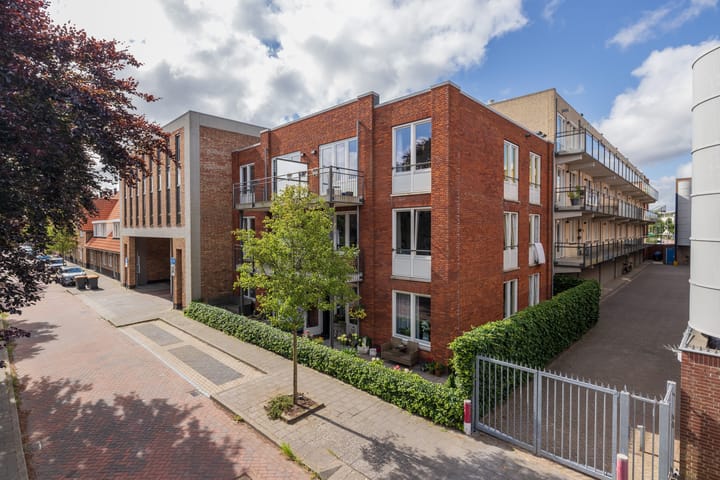 Floralisplein 49 in Lisse foto