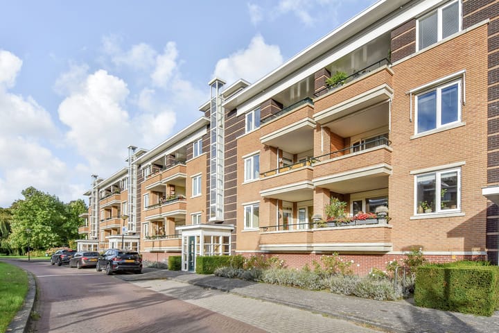 Floris Arntzeniusplein 103 in 's-Gravenhage foto