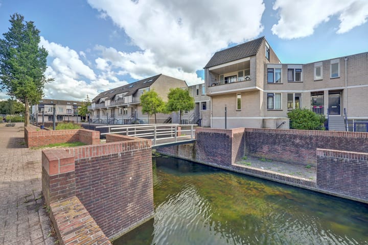 Floris Burgwal 151 in Capelle aan den IJssel