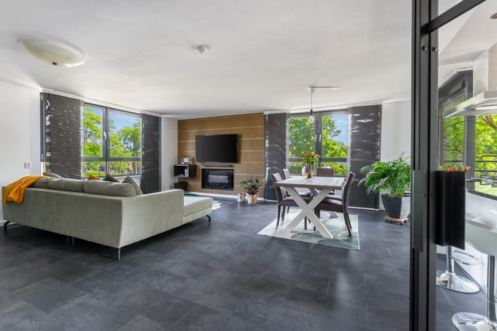 Fluweelboomlaan 11 in Amstelveen foto