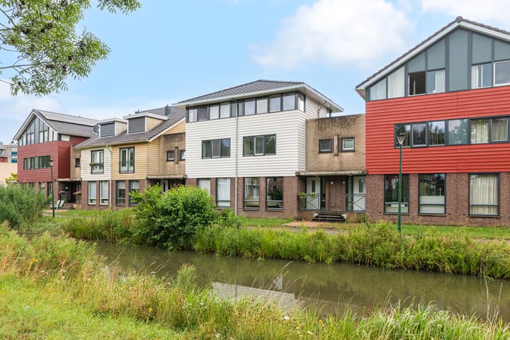 Fonteinwater 81 in Houten foto