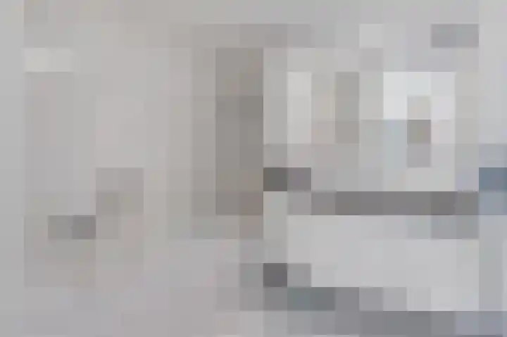 Forum 44 Born thumbnail 24