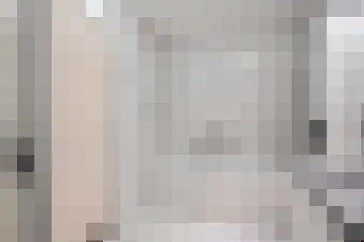Forum 44 Born thumbnail 27