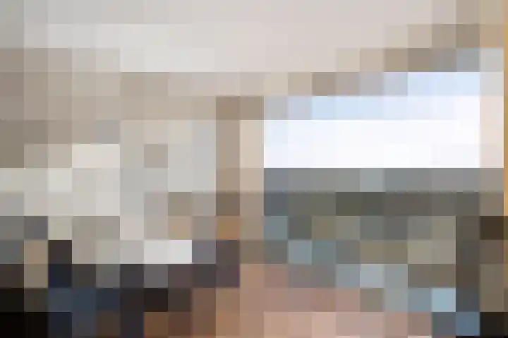 Forum 44 Born thumbnail 28