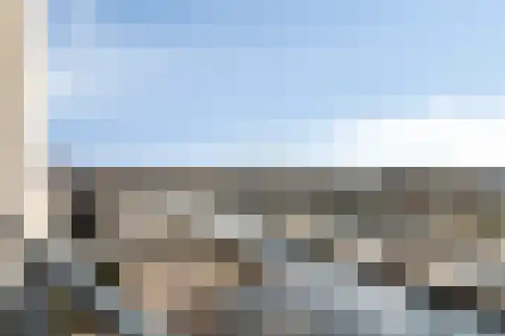 Forum 44 Born thumbnail 29