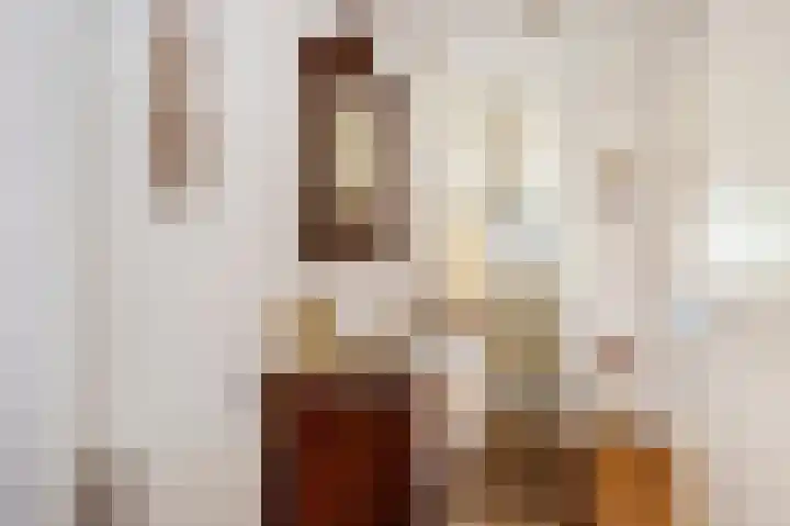 Forum 44 Born thumbnail 6