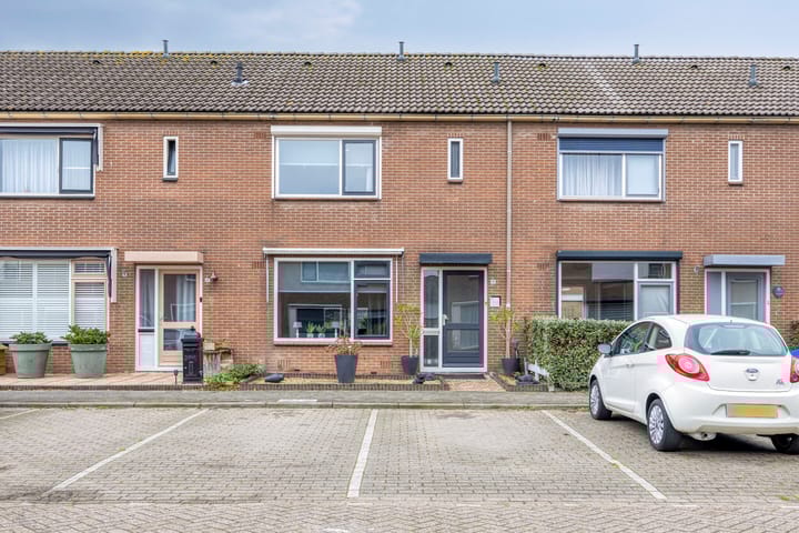 Frank van Borselenstraat 19 in Nieuwe-Tonge foto