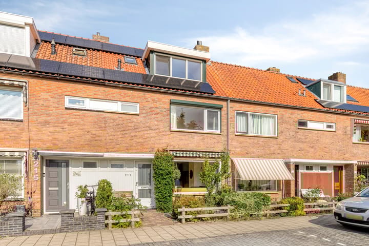 Frans Halsplantsoen 217 in Voorschoten foto