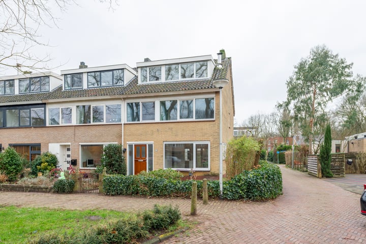 Frans van Mierislaan 11 in Muiderberg foto