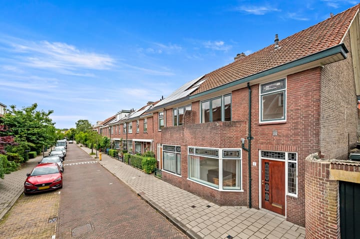 Fransen van de Puttestraat 2 in Delft foto
