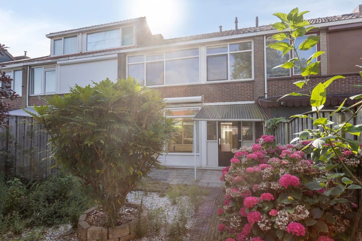 Freesiastraat 8 in Rozenburg foto