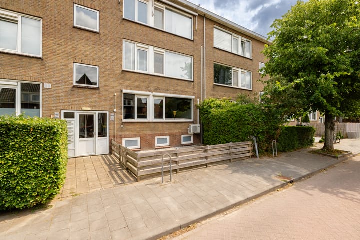 Friedalaan 119 in Zwanenburg foto