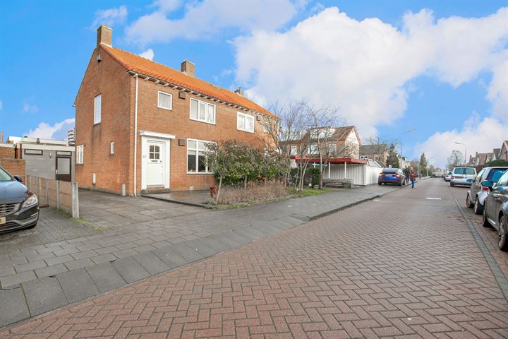 Friedalaan 67 in Zwanenburg foto