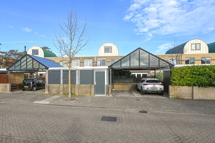 Friese Tjalk 4 in Velserbroek foto