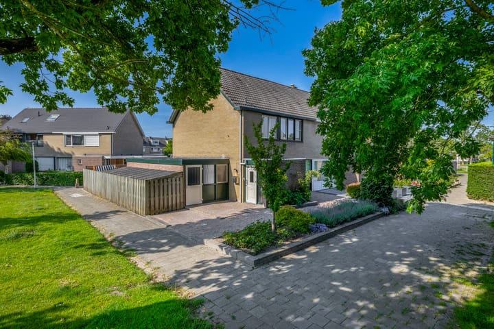 Galgenweg 31 in Zevenbergen foto