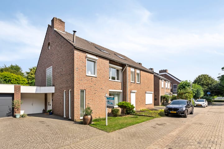 Ganzerikweerd 17 in Maastricht foto