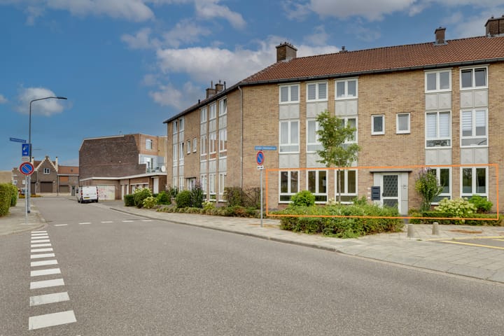 Gebrs. Hennenstraat 7 in Heerlen foto