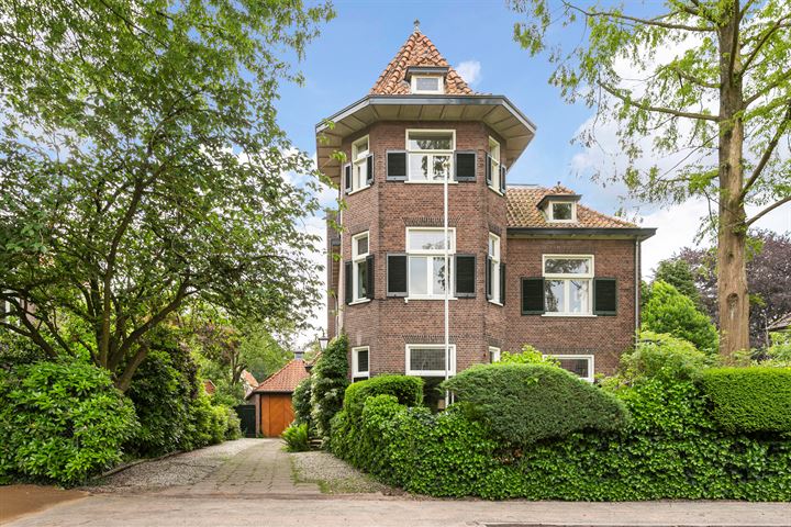 Generaal Van Heutszlaan 10 in Apeldoorn foto