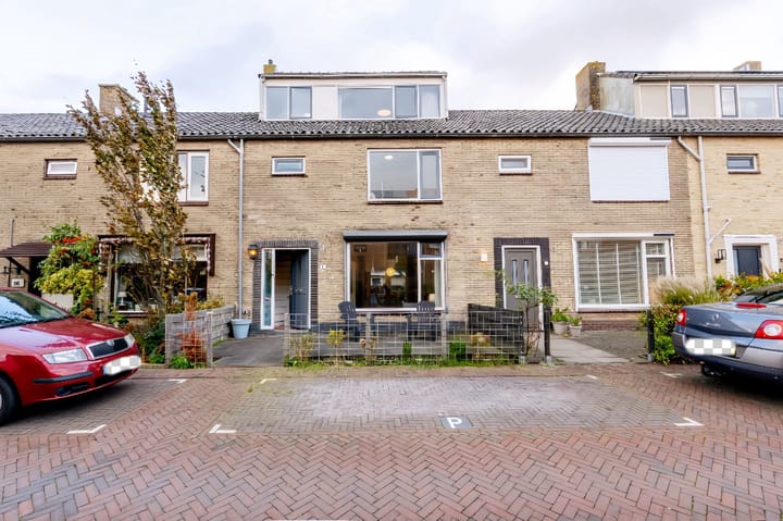 Gerard Doustraat 18 in Hazerswoude-Dorp