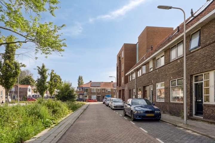 Gerard Leeustraat 9 in Gouda foto