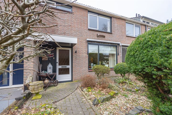Gerrit Peuscherstraat 163 in Hengelo foto