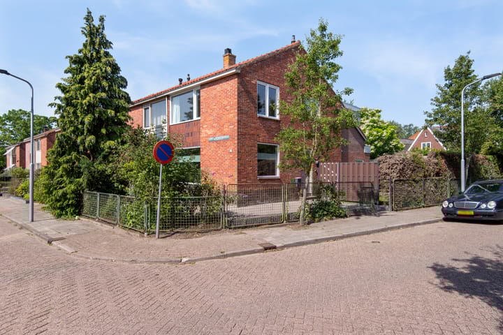 Gerrit van Heemskerkstraat 1 in Oosthuizen foto