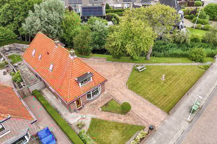 Gijsbert van Swietenstraat 16 in St.-Jacobiparochie