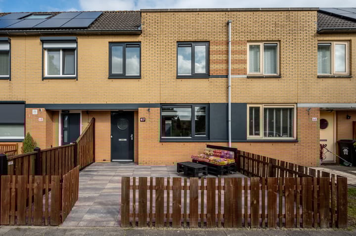 Godfried Bomansstraat 67 in Almere foto