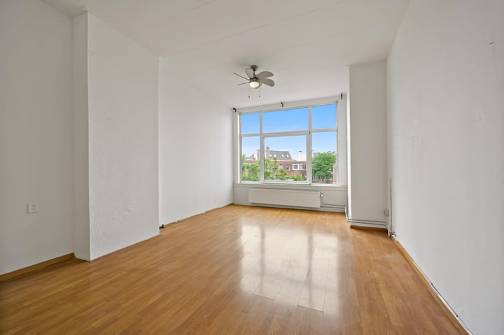 Goudenregenstraat 212 in 's-Gravenhage foto