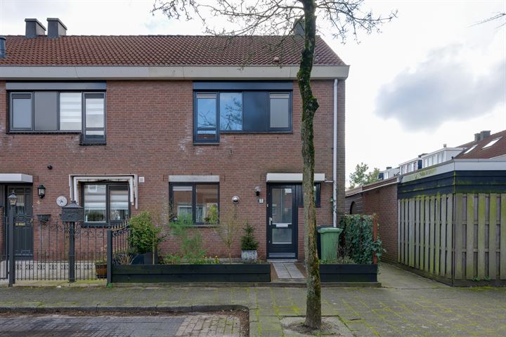 Goudmosstraat 2 in Purmerend foto