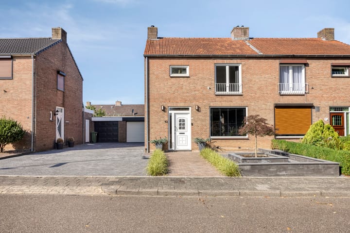 Gouverneur Houbenstraat 10 in Ulestraten foto