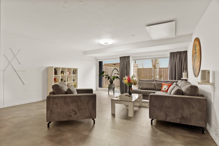 Govert Flinckstraat 2 in Almere foto