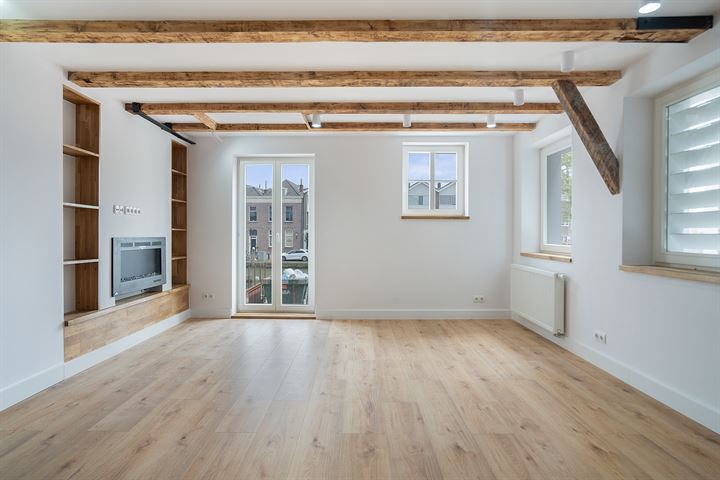 Govert van Wijnkade 21 in Maassluis foto