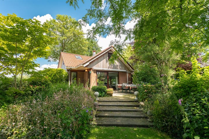 Graaf Floris V weg 32-40 in Hollandsche Rading foto