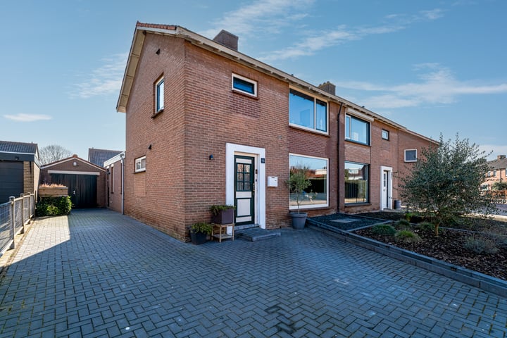 Graaf Gerardstraat 19 in Lobith foto