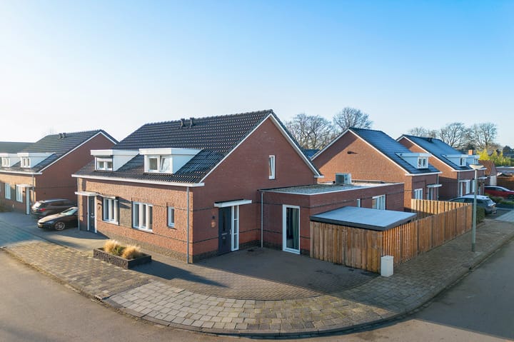 Graaf Gerardstraat 1A in Swalmen foto