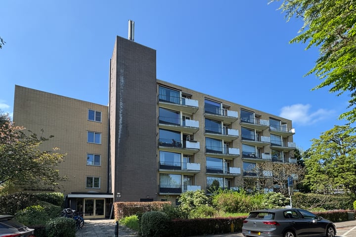 Graaf Wichmanlaan 13A-D6 in Bussum foto