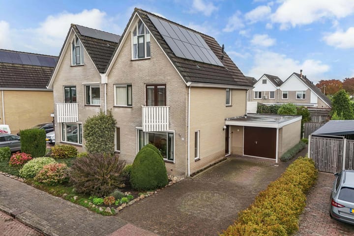 Graafschap 32 in Emmeloord foto