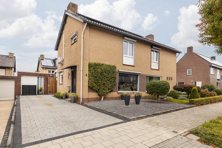 Graetheidelaan 9 in Urmond foto